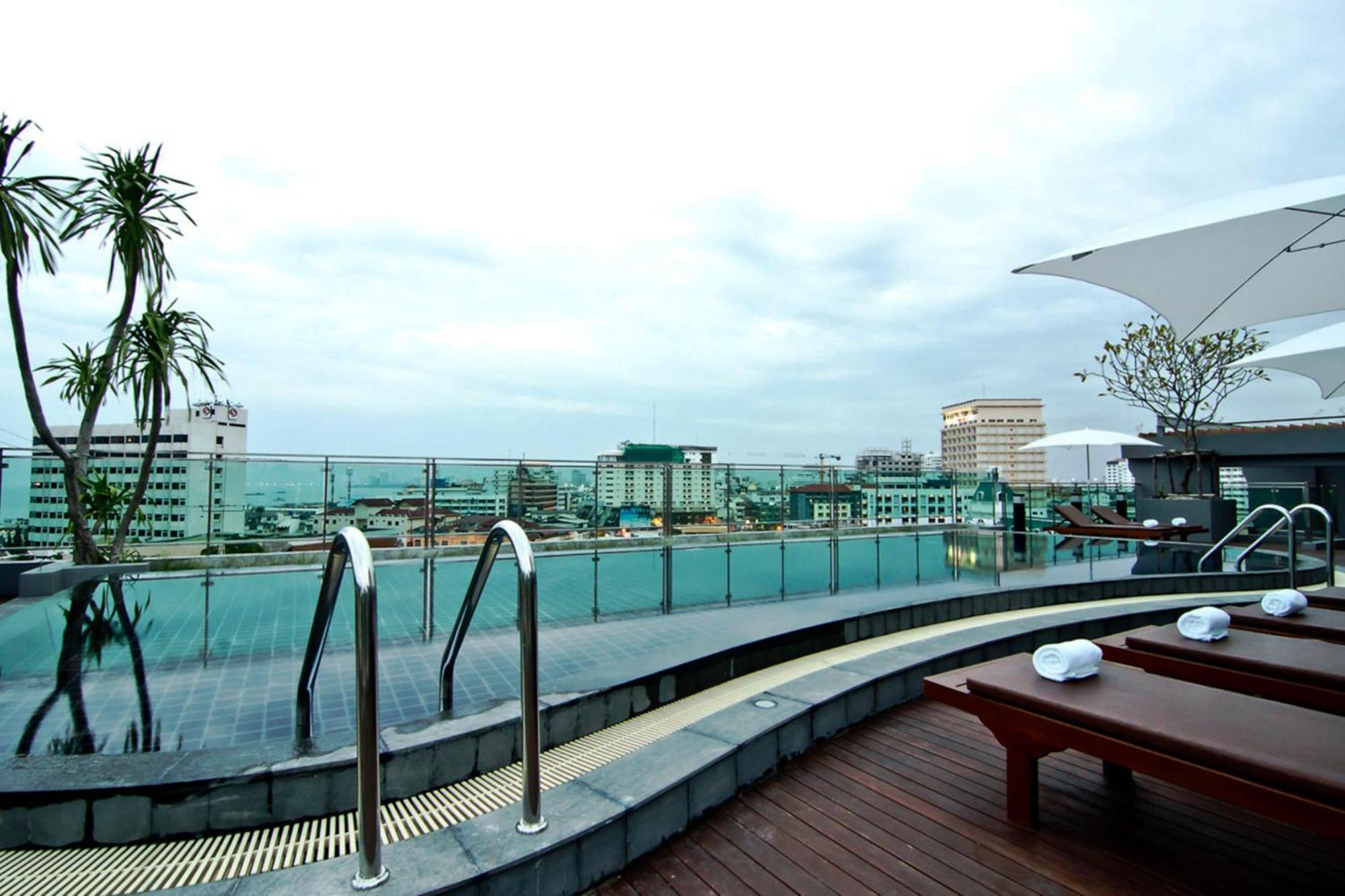 The Sun Xclusive Hotel Pattaya Exterior foto