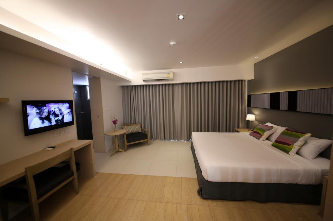 The Sun Xclusive Hotel Pattaya Quarto foto